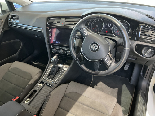 Volkswagen Golf 7.5 TSI1.4 DSG in Namibia