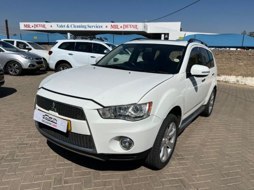 Mitsubishi Outlander 2.4 GLS A/T in Namibia