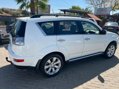 Mitsubishi Outlander 2.4 GLS A/T in Namibia