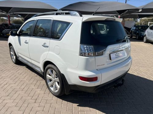 Mitsubishi Outlander 2.4 GLS A/T in Namibia