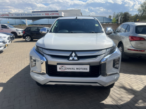 Mitsubishi Triton 2.4 DI DC 4x4 in Namibia