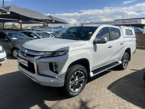 Mitsubishi Triton 2.4 DI DC 4x4 in Namibia