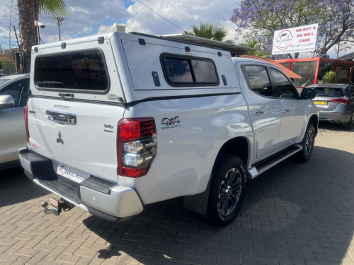 Mitsubishi Triton 2.4 DI DC 4x4 in Namibia