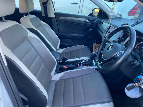 Volkswagen T-Roc 1.4 TSI DESIGN in Namibia