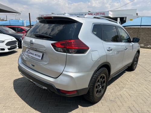 Nissan Xtrail 2.5 Acenta 4x4 CVT in Namibia