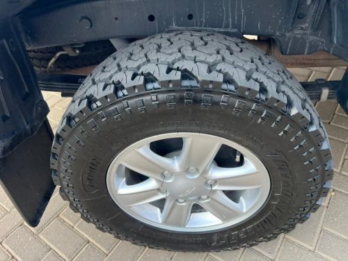Isuzu KB 240I LE 4x4 P/U D/C in Namibia