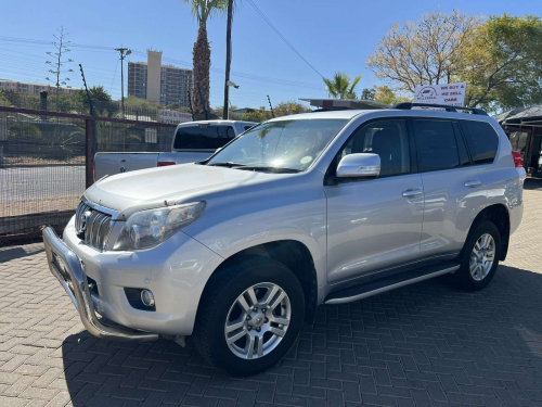 Toyota PRADO VX 4.0 V6 A/T in Namibia
