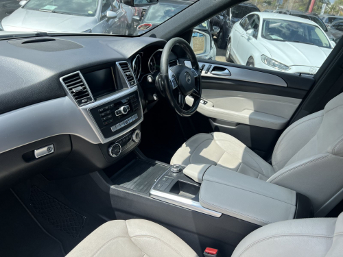 Mercedes-Benz ML350 BlueTEC 3.0 V6 in Namibia
