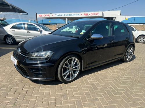 Volkswagen Golf Vii 2.0 Tsi R Dsg in Namibia