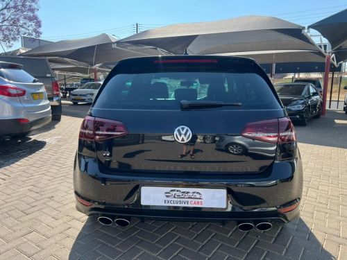 Volkswagen Golf Vii 2.0 Tsi R Dsg in Namibia