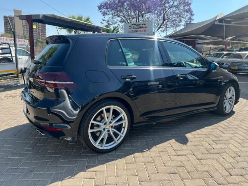 Volkswagen Golf Vii 2.0 Tsi R Dsg in Namibia