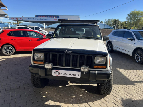 Jeep Cherokee Sport 4.0 A/T in Namibia