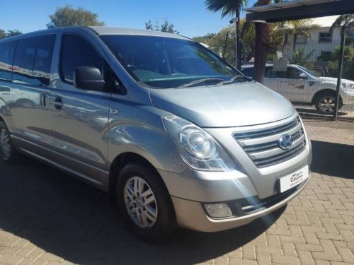 Hyundai H1 GLS 2.4 CVVT Executive manual 9 Seater in Namibia