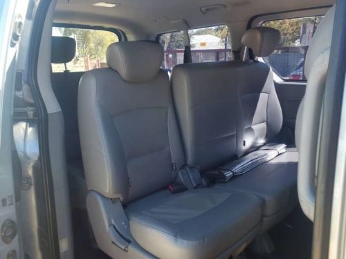 Hyundai H1 GLS 2.4 CVVT Executive manual 9 Seater in Namibia