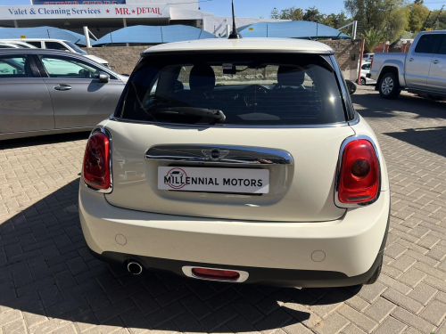 Mini MINI COOPER in Namibia