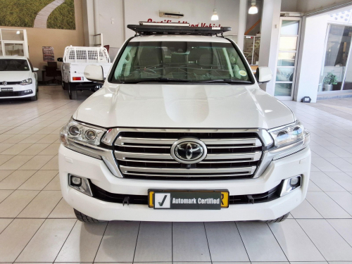 Toyota Land Cruiser 200 LC200 4.5 V8 VX Diesel in Namibia