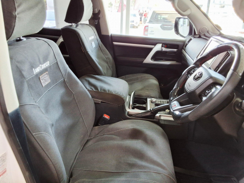 Toyota Land Cruiser 200 LC200 4.5 V8 VX Diesel in Namibia