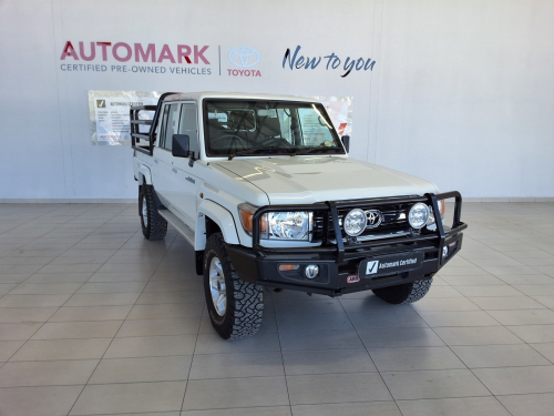 Toyota Land Cruiser 79 DC 4.0 Petrol 4x4 MT in Namibia