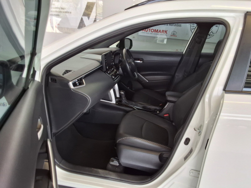 Toyota Corolla Cross 1.8XS HEV in Namibia