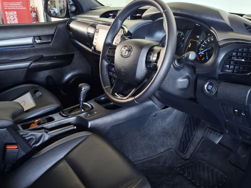 Toyota Hilux 2.8 GD6 Legend RS 4x4 A/T in Namibia