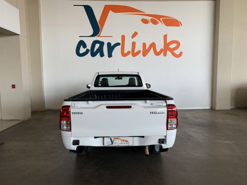Toyota Hilux 2.4 GD S A/C in Namibia