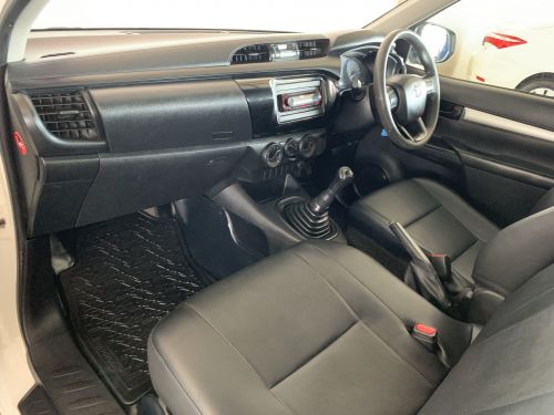 Toyota Hilux 2.4 GD S A/C in Namibia