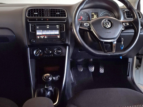 Volkswagen Polo Vivo 1.6 Highline in Namibia