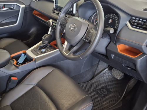 Toyota RAV 4 GX-R 2.0 CVT AWD in Namibia