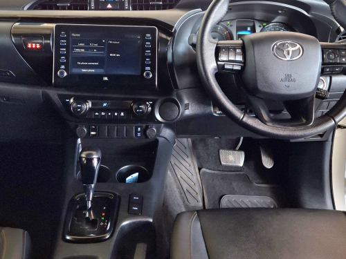 Toyota Hilux 2.8 GD6 RB Legend A/T 4x2 in Namibia