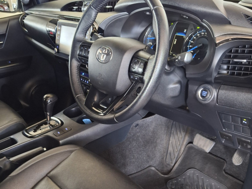 Toyota Hilux 2.8 GD6 RB Legend A/T 4x2 in Namibia