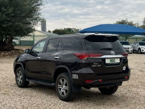 Toyota Fortuner 2.4 GD 6 4x 2 in Namibia