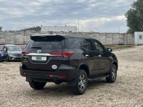 Toyota Fortuner 2.4 GD 6 4x 2 in Namibia