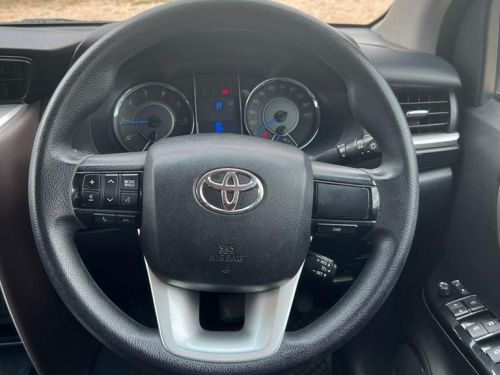 Toyota Fortuner 2.4 GD 6 4x 2 in Namibia