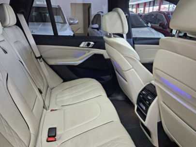 BMW X5 XDrive 30D M-Sport (G05) in Namibia