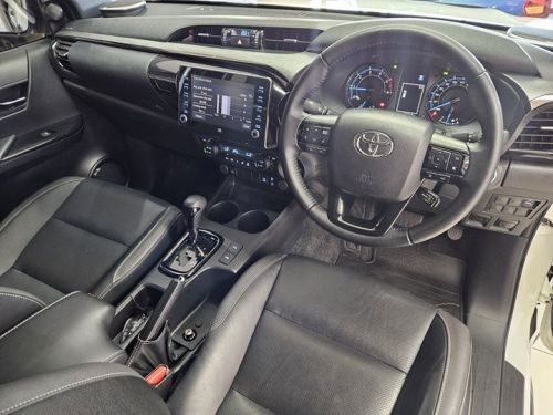 Toyota Hilux 2.8 Gd-6 Rb Legend Rs 4x4 A/t P/u D/c in Namibia