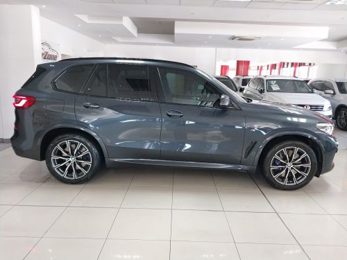 BMW X5 XDrive 30D M-Sport (G05) in Namibia