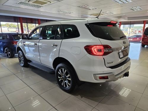 Ford Everest 2.0D Bi-Turbo XLT 4x4 A/T in Namibia