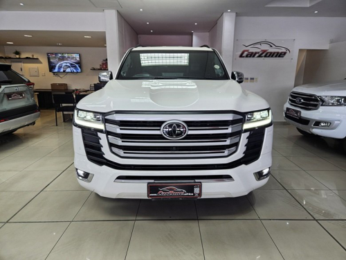 Toyota Landcruiser 300 V6 3.5t Zx in Namibia
