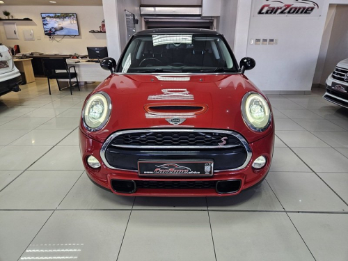 Mini Cooper S in Namibia