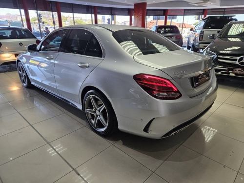 Mercedes-Benz C-class C200 A/t in Namibia