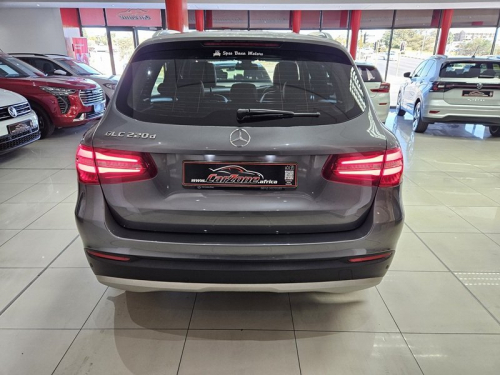 Mercedes-Benz Glc 220d in Namibia