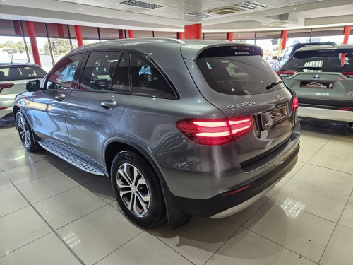 Mercedes-Benz Glc 220d in Namibia