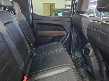Volkswagen Amarok 2.0bitdi 154kw 4mot Panamericana A/t D/c in Namibia