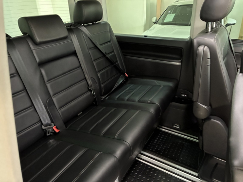 Volkswagen T6.1 Caravelle 2.0 Bitdi Highline Dsg 4mot (146kw) in Namibia