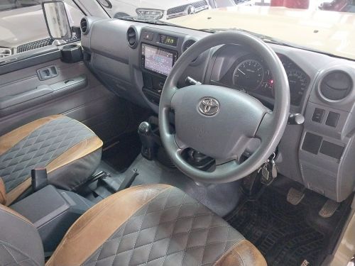 Toyota Landcruiser 79 4.0P P/U D/C in Namibia