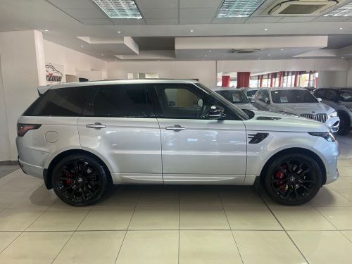 Land Rover Range Rover Sport 3.0 Hst in Namibia