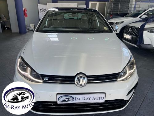 Volkswagen Golf Vii 2.0 Tsi R Dsg in Namibia
