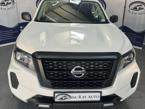 Nissan Navara 2.5 Xe 4X4 P/U D/C in Namibia