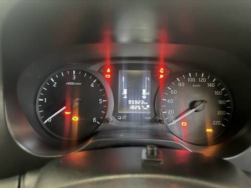 Nissan Navara 2.5 Xe 4X4 P/U D/C in Namibia