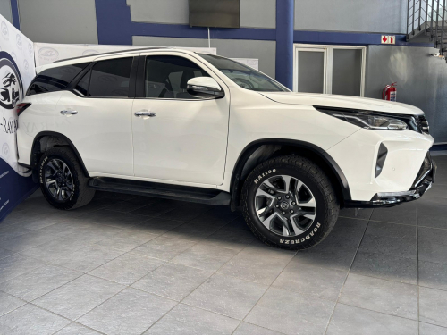 Pre-owned Toyota Fortuner 2.4 GD-6 4x4 A/T for sale in 